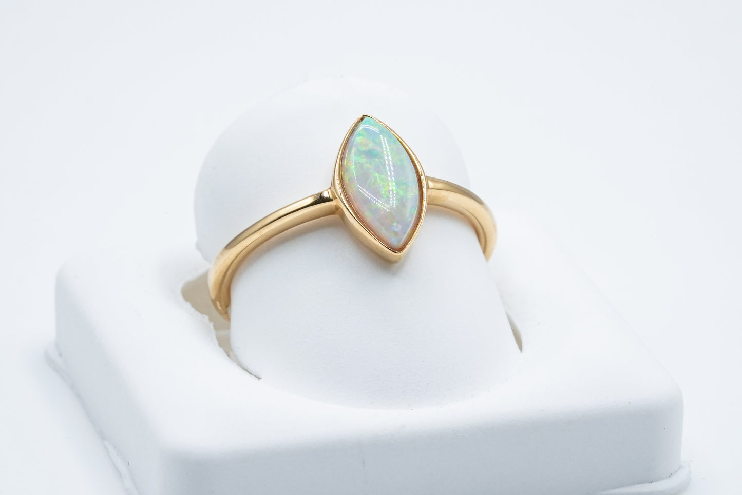 14KT YELLOW GOLD MARQUISE AUSTRALIAN OPAL RING