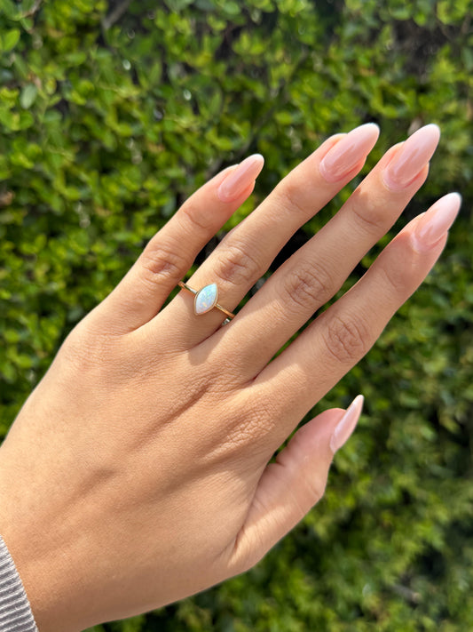 14KT YELLOW GOLD MARQUISE AUSTRALIAN OPAL RING